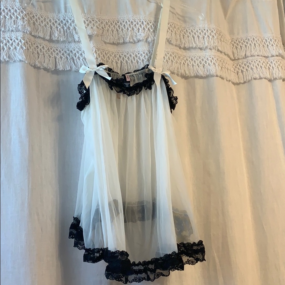 Victoria’s Secret babydoll large NWT